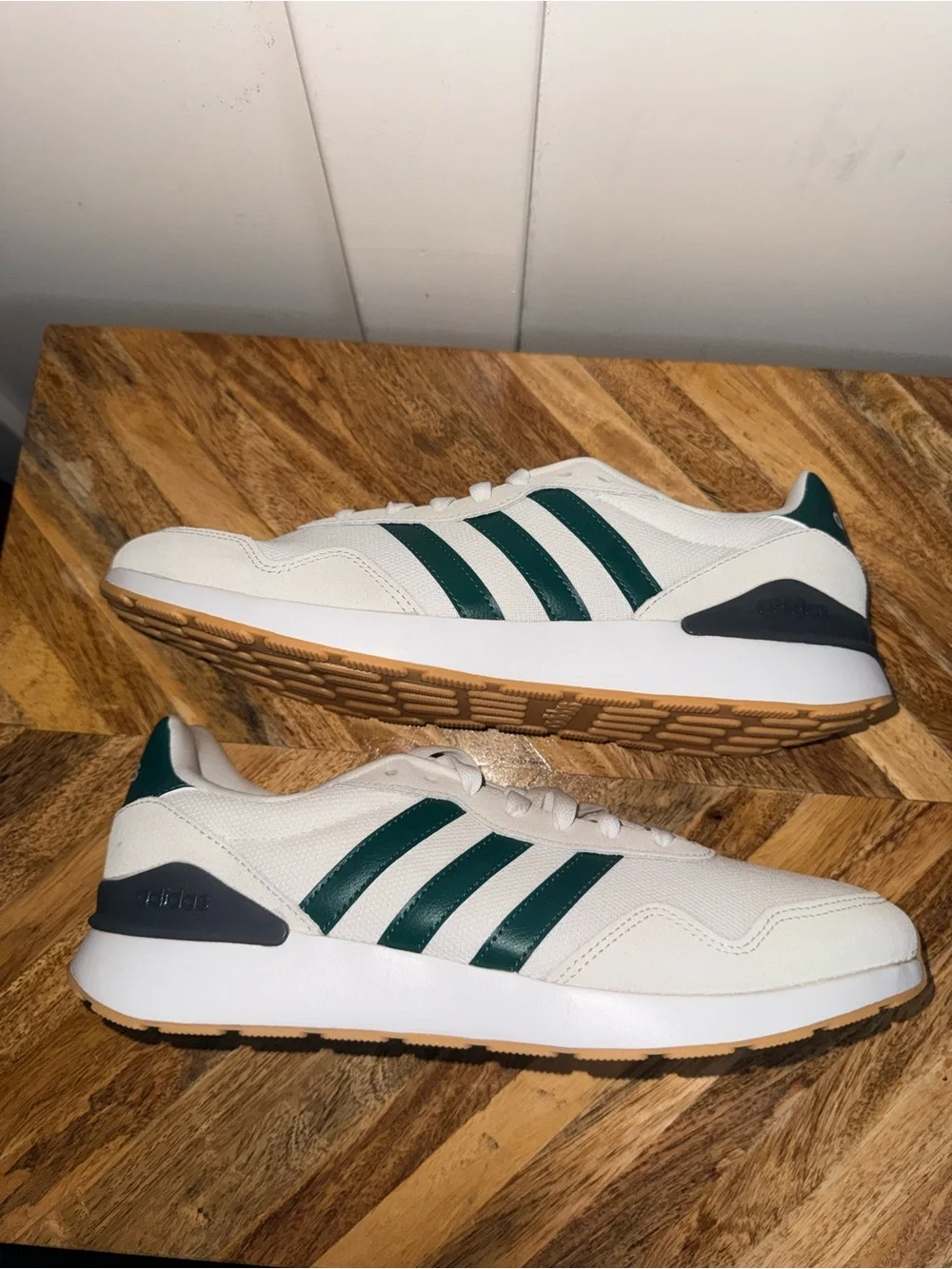 Adidas Run 60s 4.0 White Green Sneakers Men’s Size 10 NIB